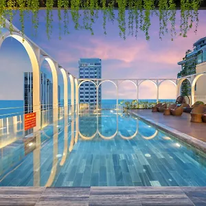 golden-lotus-luxury-hotel-danang.dananghotels.net/